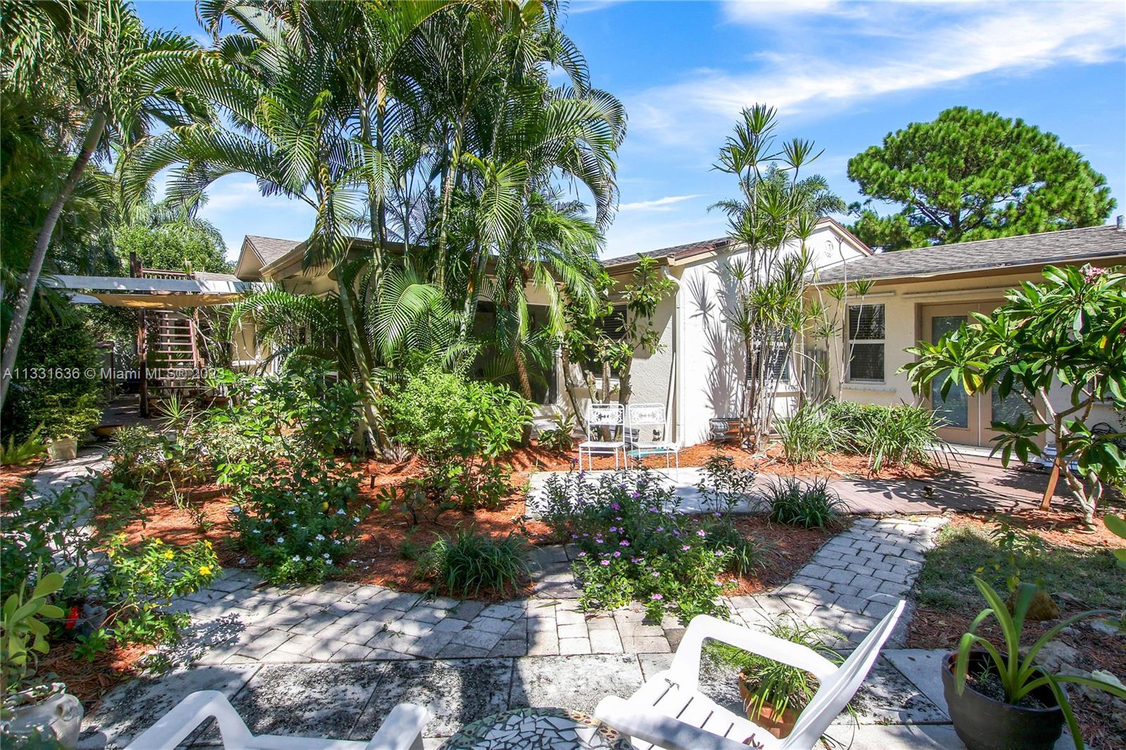 JUNO BEACH 1ST ADD - Residential