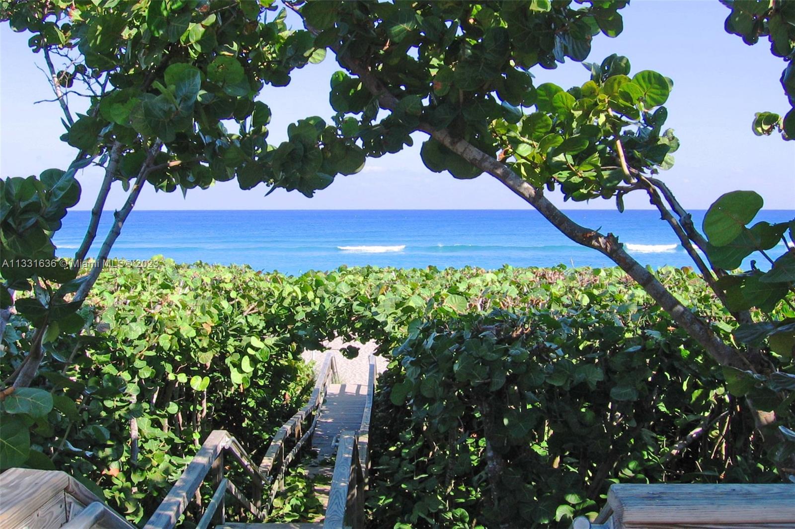 JUNO BEACH 1ST ADD - Residential