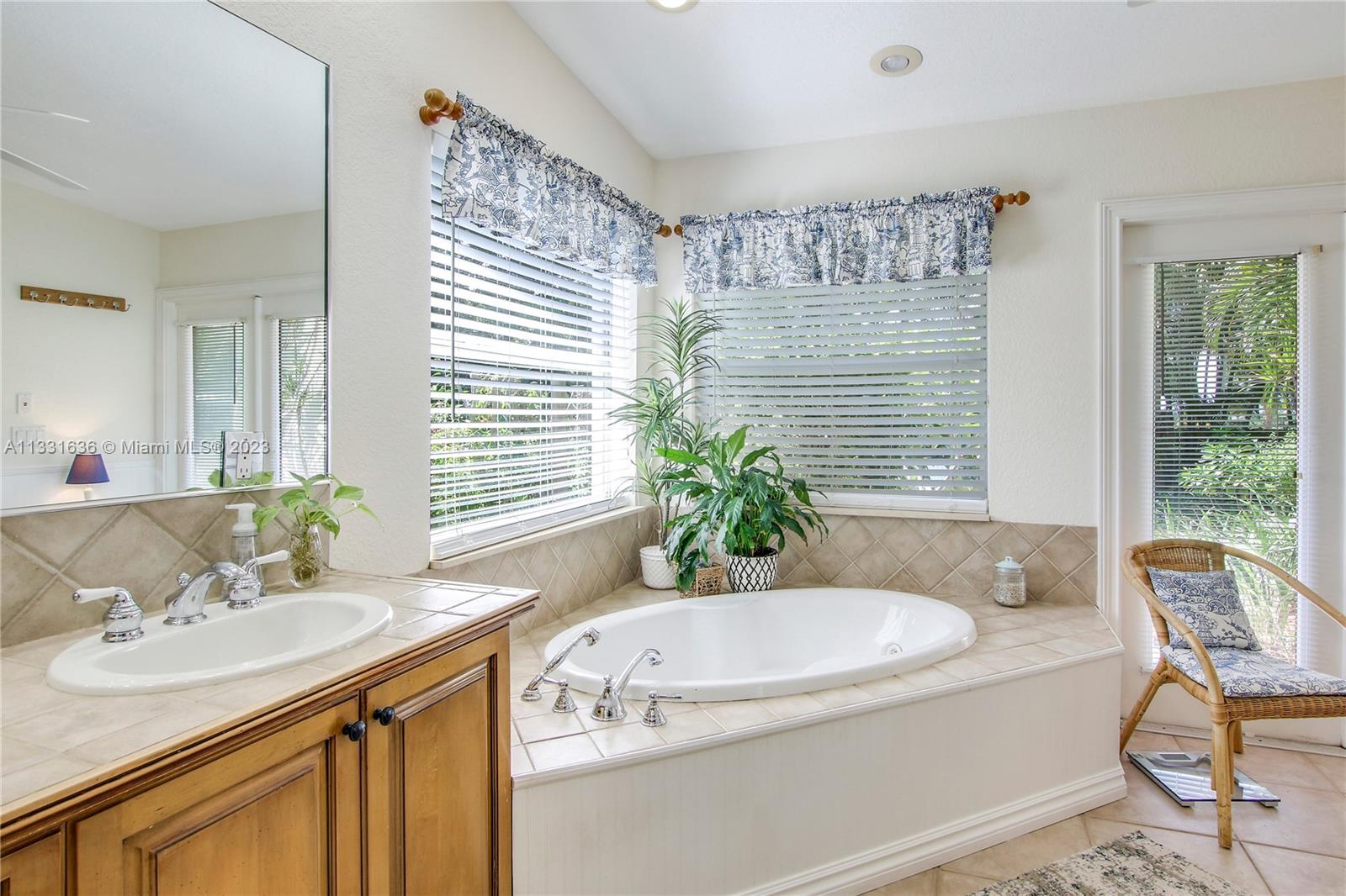 JUNO BEACH 1ST ADD - Residential