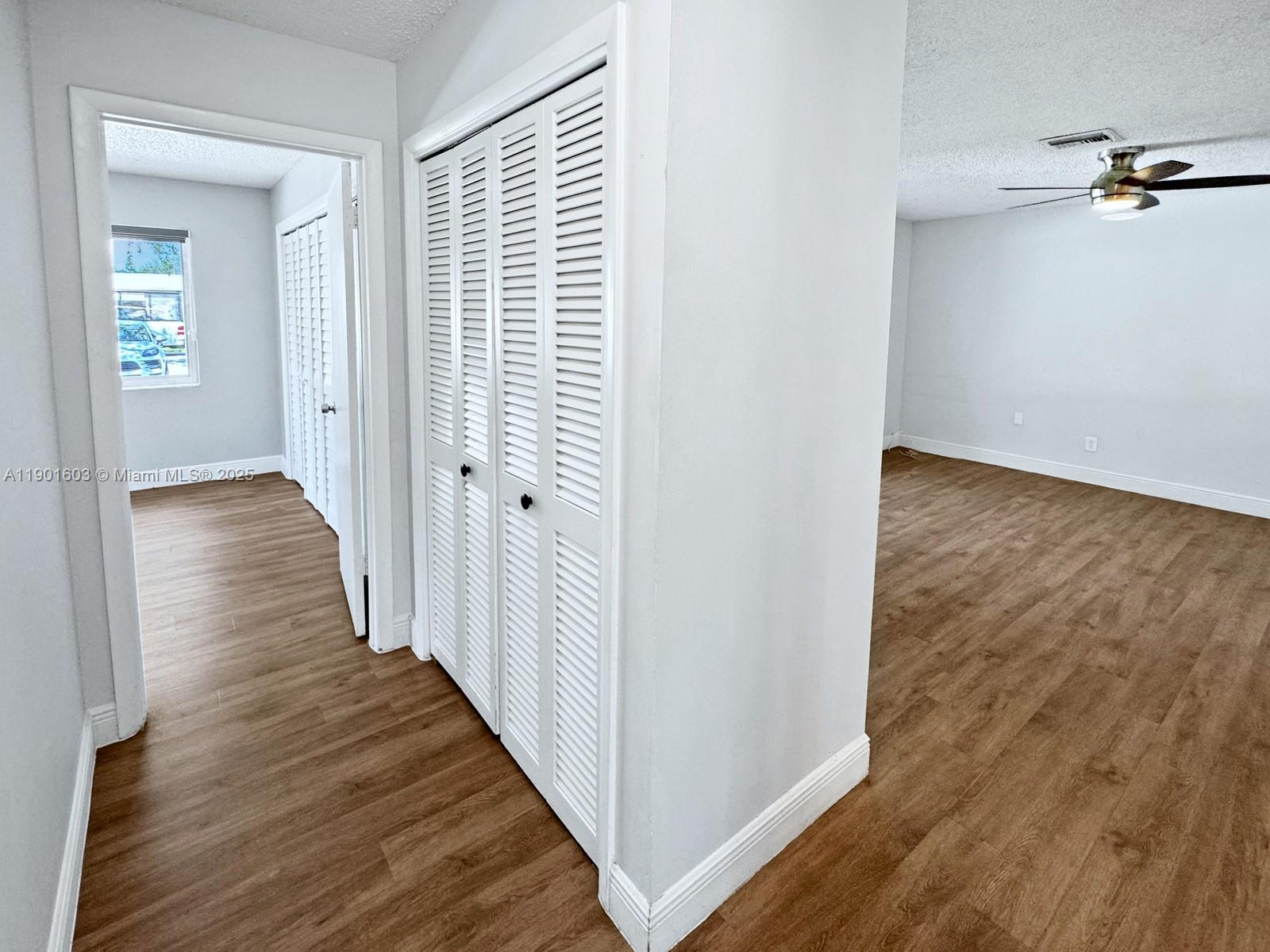 SUMMERTIME HILLS - Residential