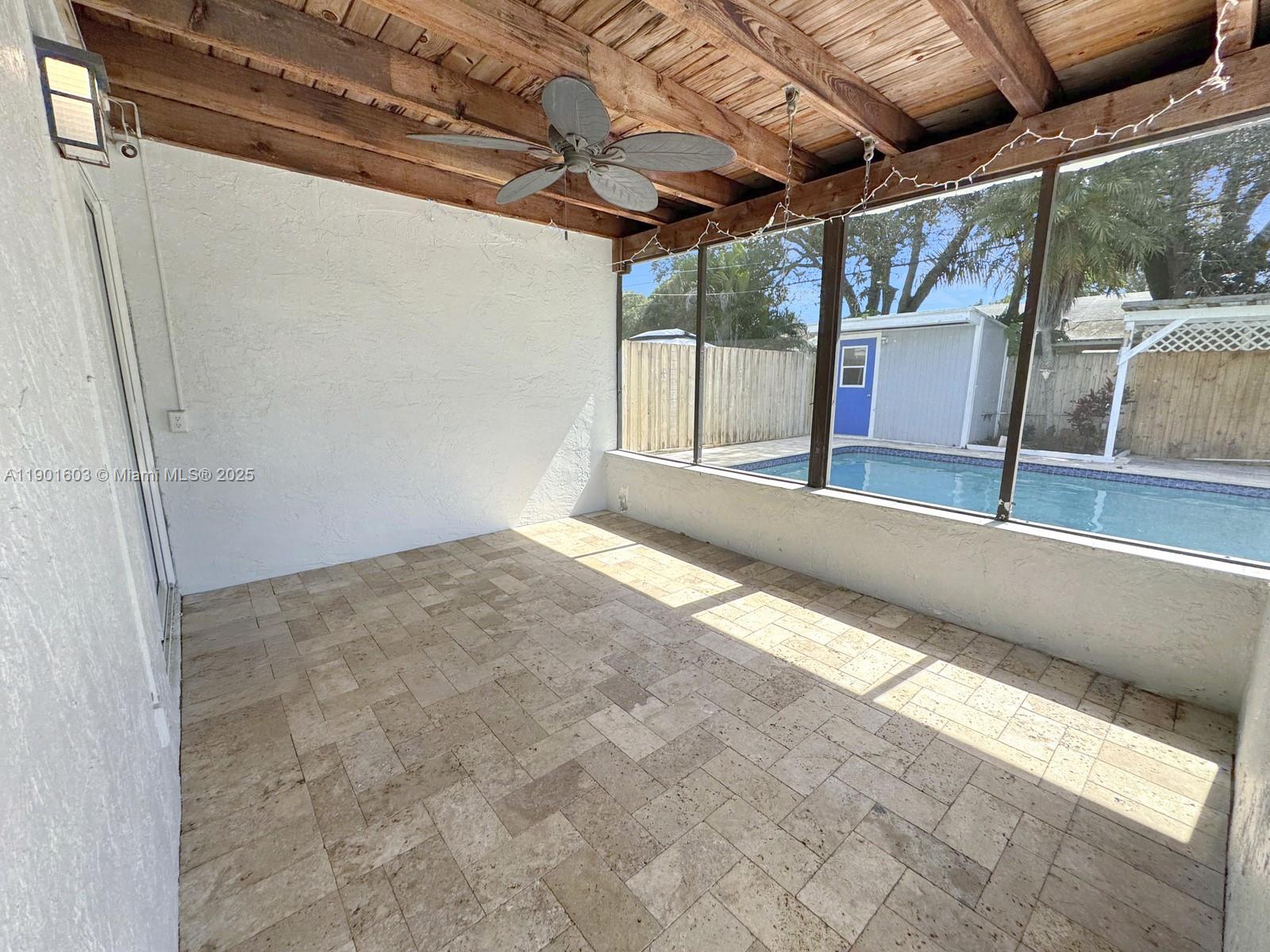 SUMMERTIME HILLS - Residential