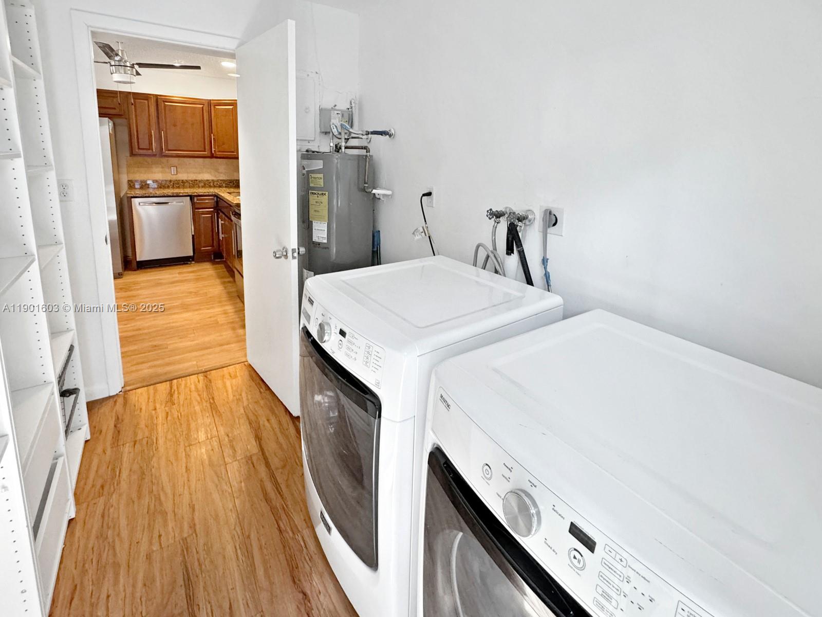 SUMMERTIME HILLS - Residential