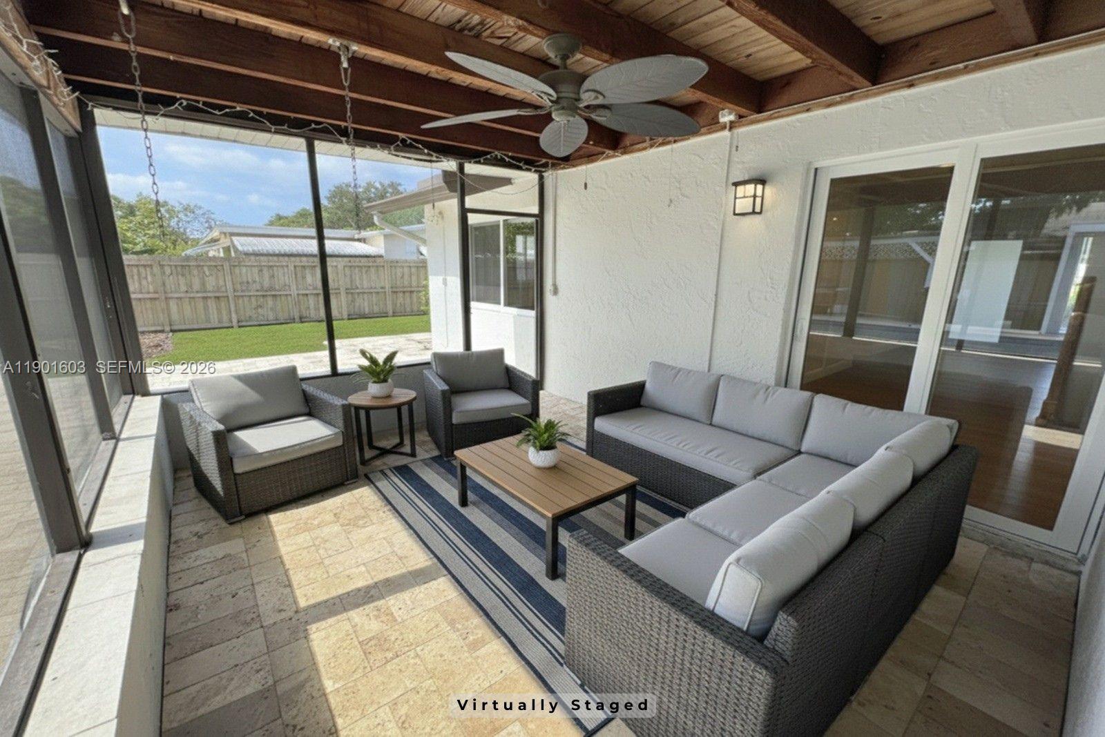 SUMMERTIME HILLS - Residential