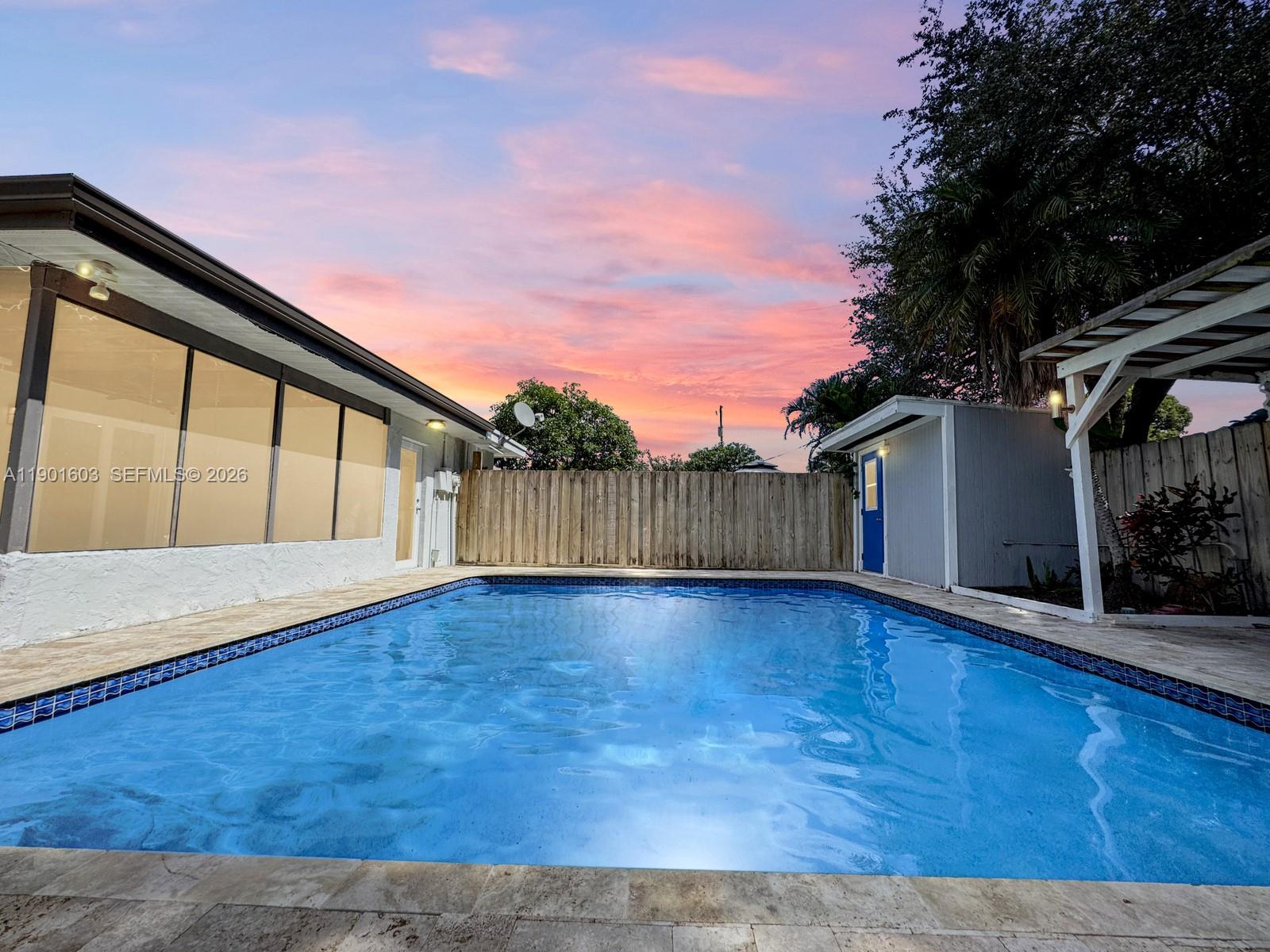 SUMMERTIME HILLS - Residential