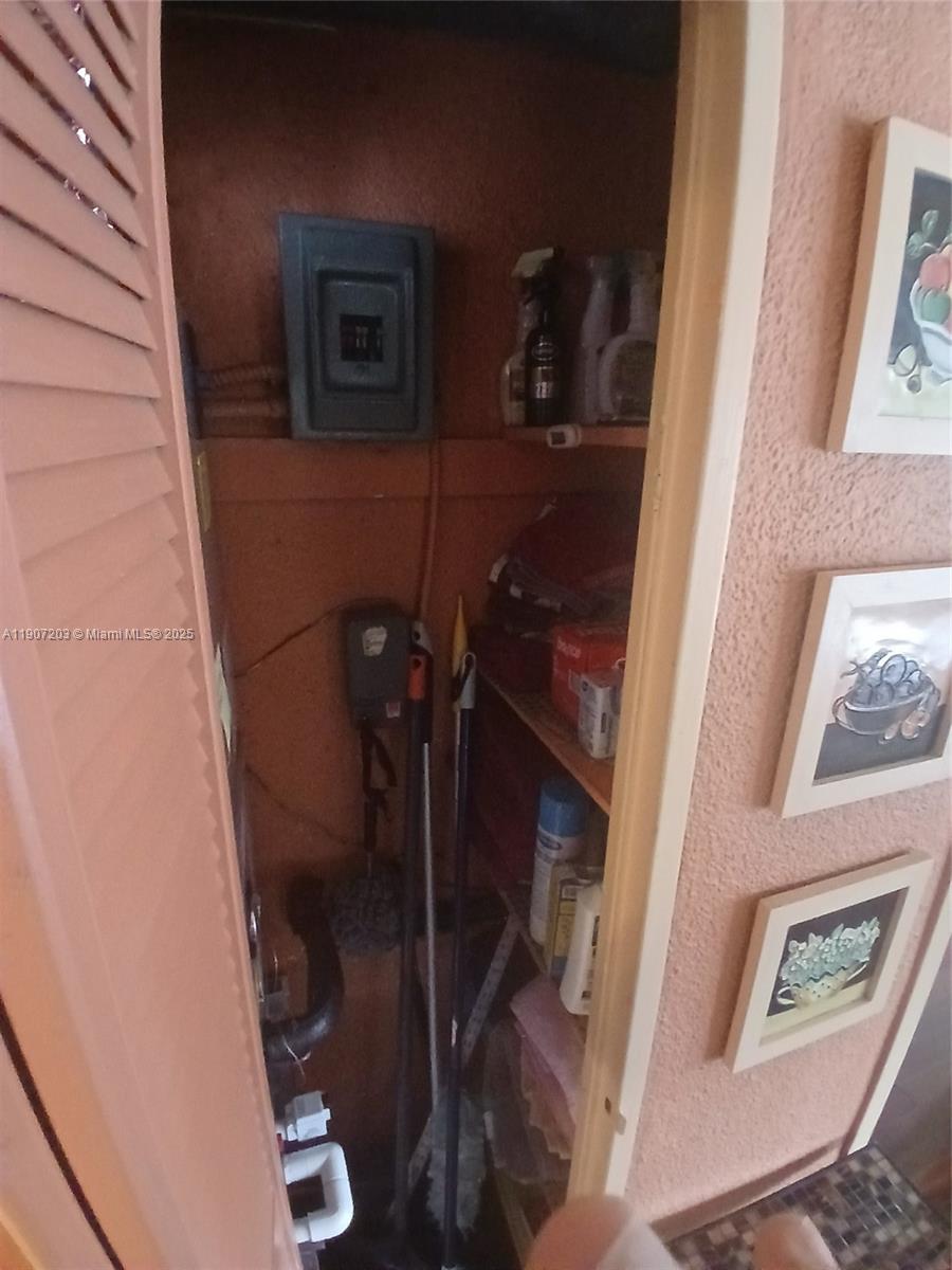 RIVERVIEW GARDEN APARTMEN - Residential