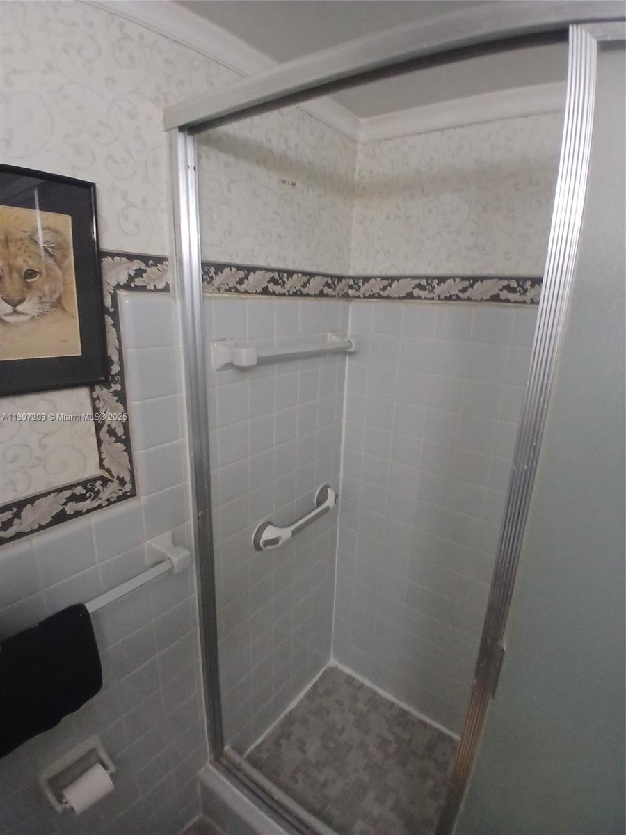 RIVERVIEW GARDEN APARTMEN - Residential