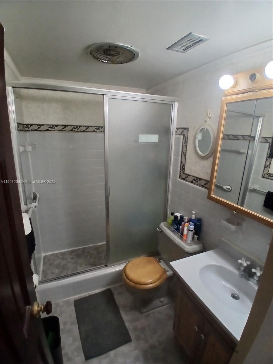 RIVERVIEW GARDEN APARTMEN - Residential