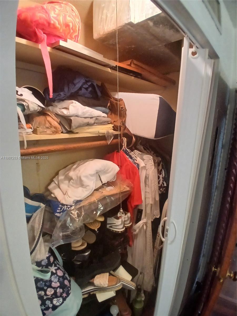 RIVERVIEW GARDEN APARTMEN - Residential