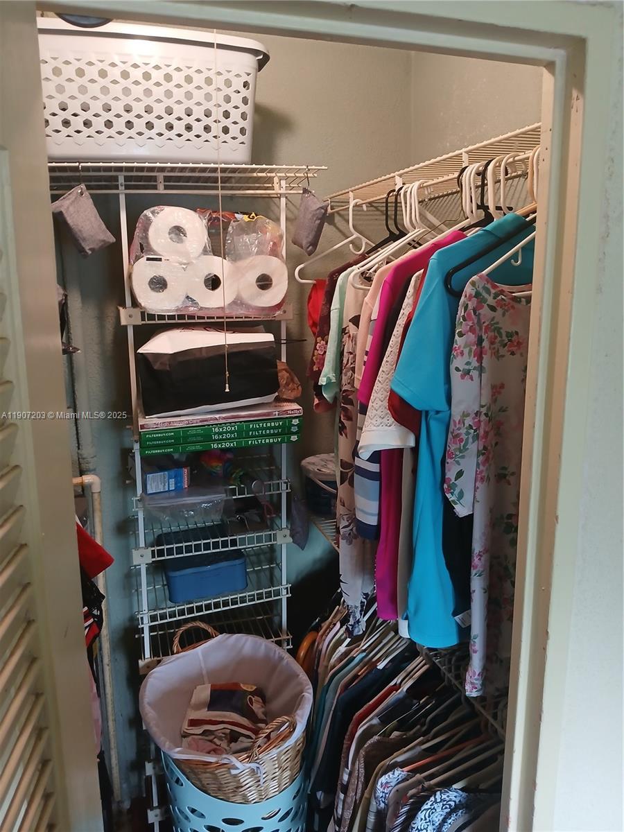 RIVERVIEW GARDEN APARTMEN - Residential