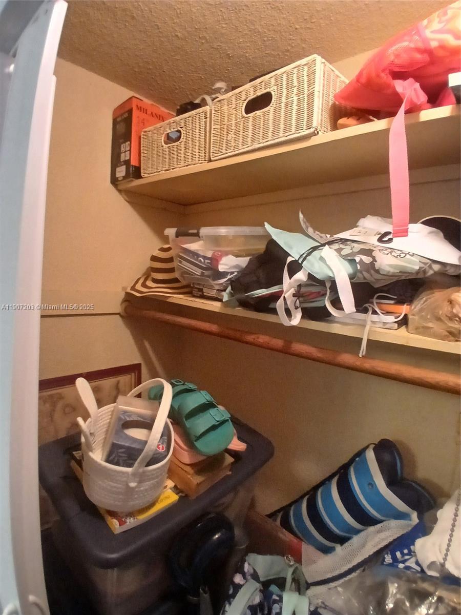 RIVERVIEW GARDEN APARTMEN - Residential