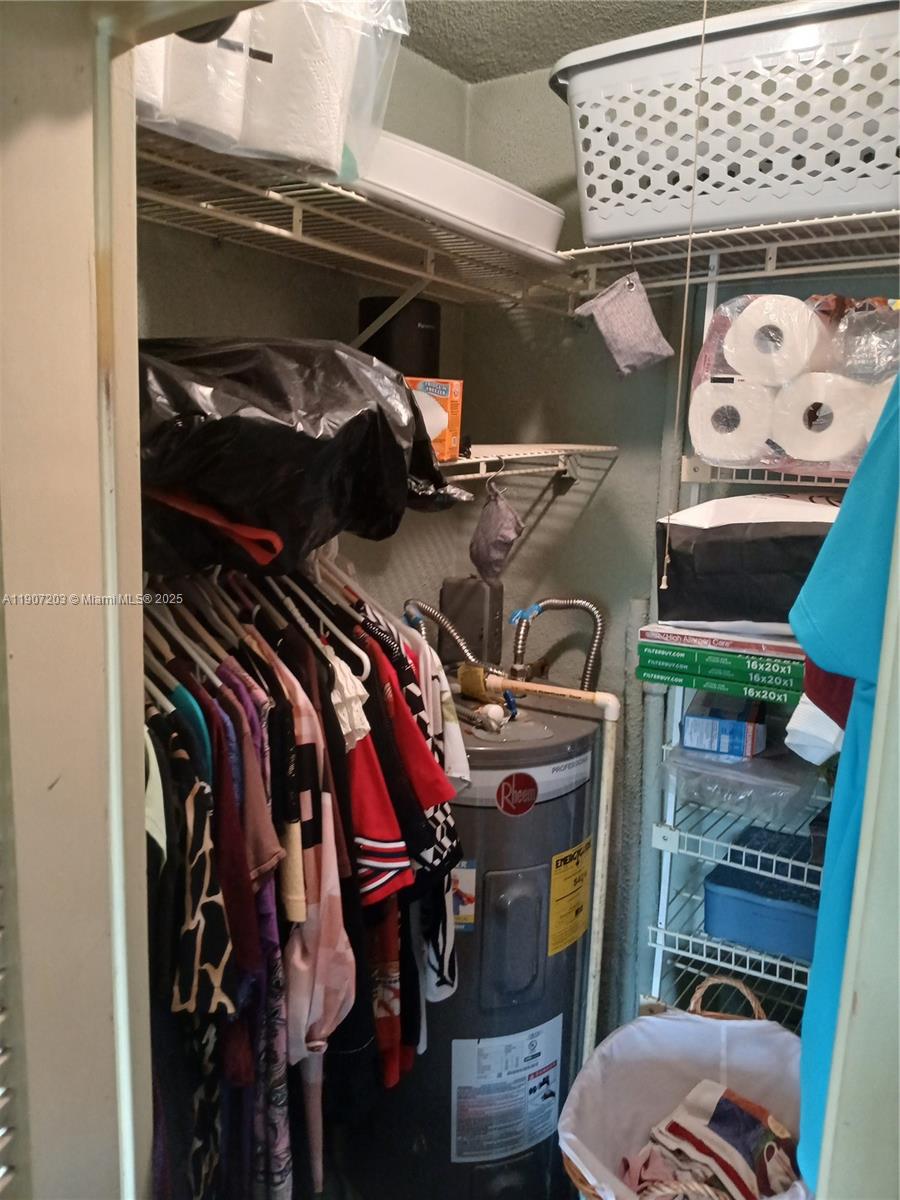 RIVERVIEW GARDEN APARTMEN - Residential