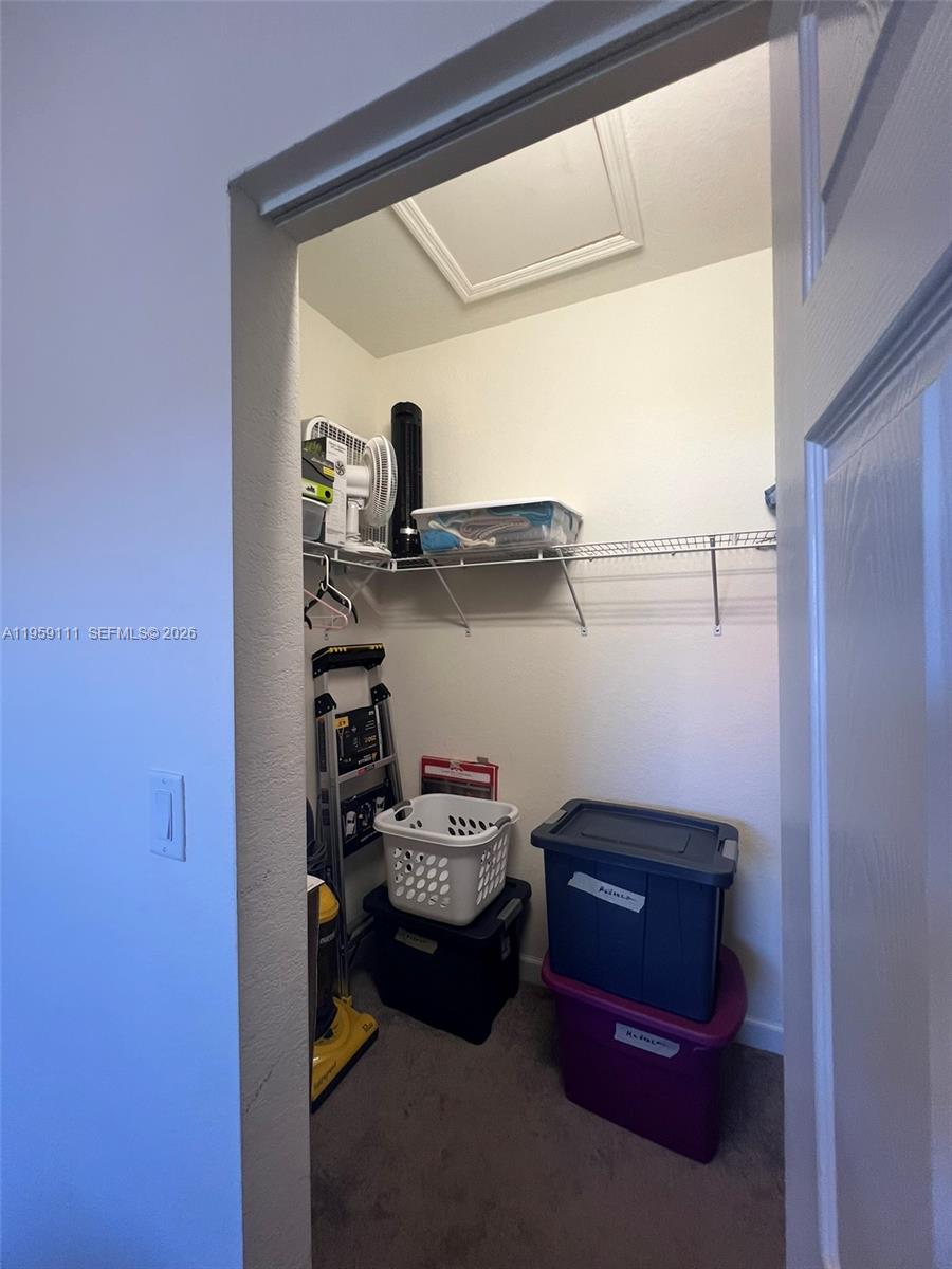 COCO PALM ESTATES - Residential