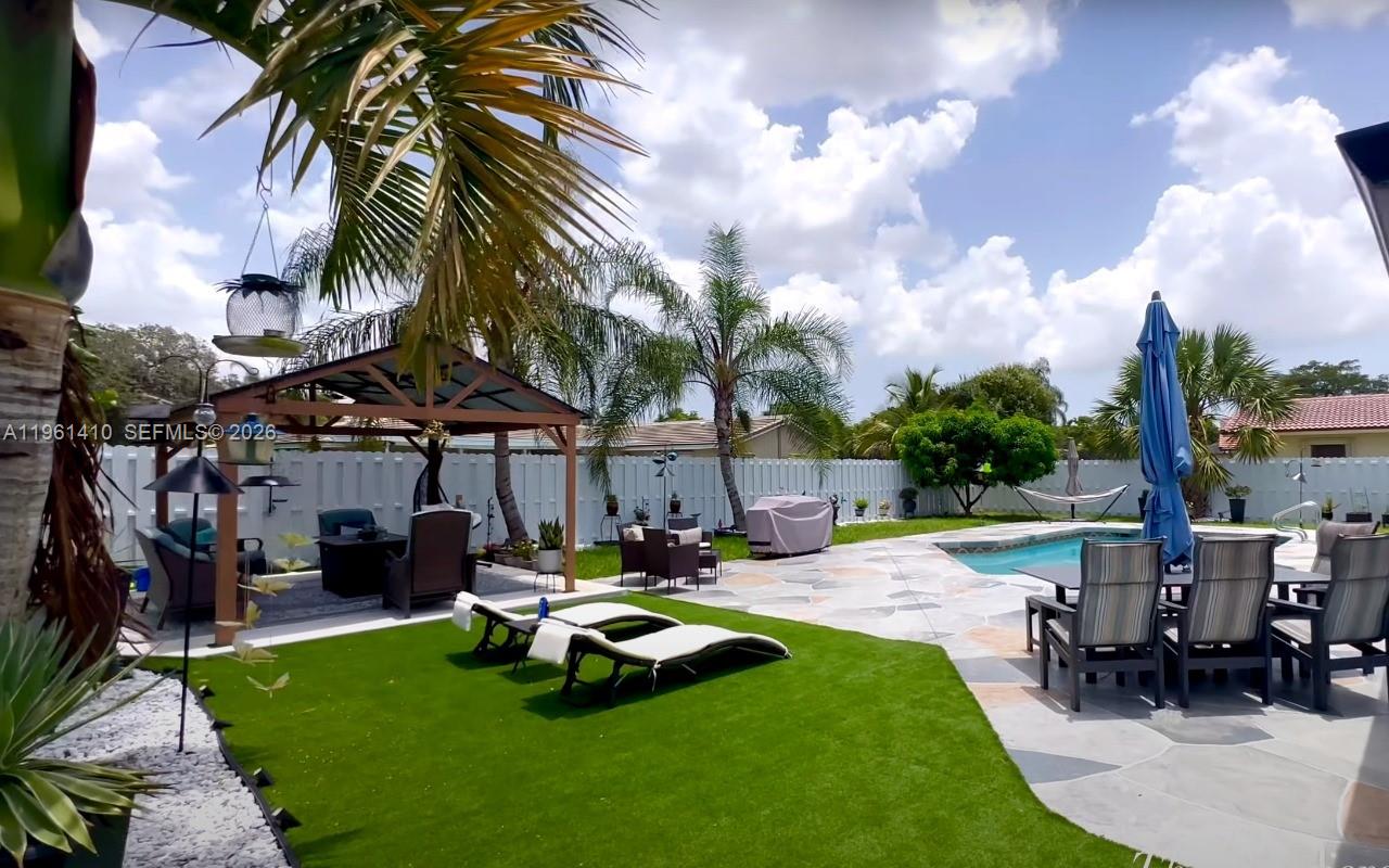 RAMBLEWOOD SOUTH - Residential