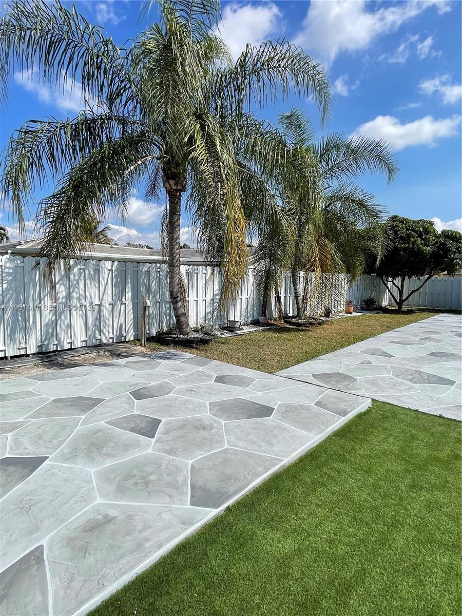 RAMBLEWOOD SOUTH - Residential