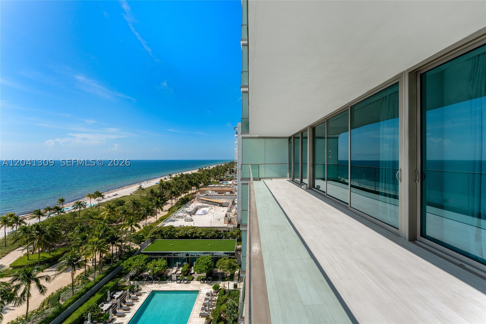 10201 Collins Ave 906
