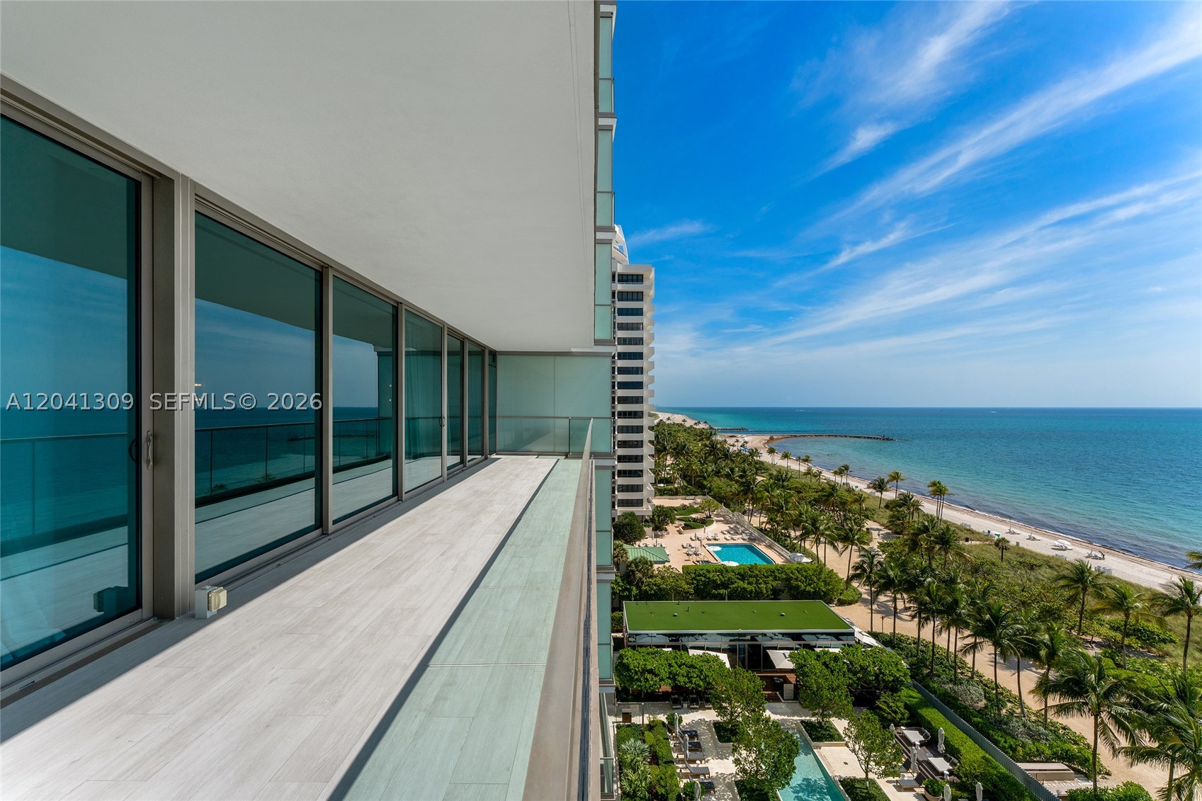 10201 Collins Ave 906