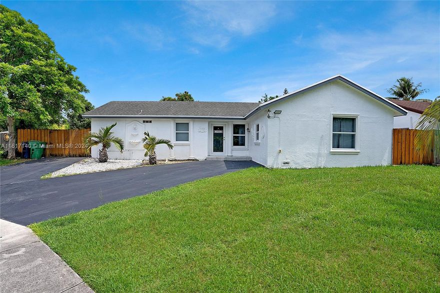 Welcome to your new home! This charming single-family residence offers modern comfort and convenience.
Newly updated kitchen with stainless steel appliances and ample cabinet space. Four bedrooms, two full
bathrooms provide ample space. Impact windows ensure security and protection. Enjoy a spacious backyard
for outdoor activities. Conveniently located near major transportation routes including the Turnpike,
Palmetto Expressway, and US-1. Ample parking available. Don't miss out on this fantastic opportunity!
Available for move in on AUGUST,2024