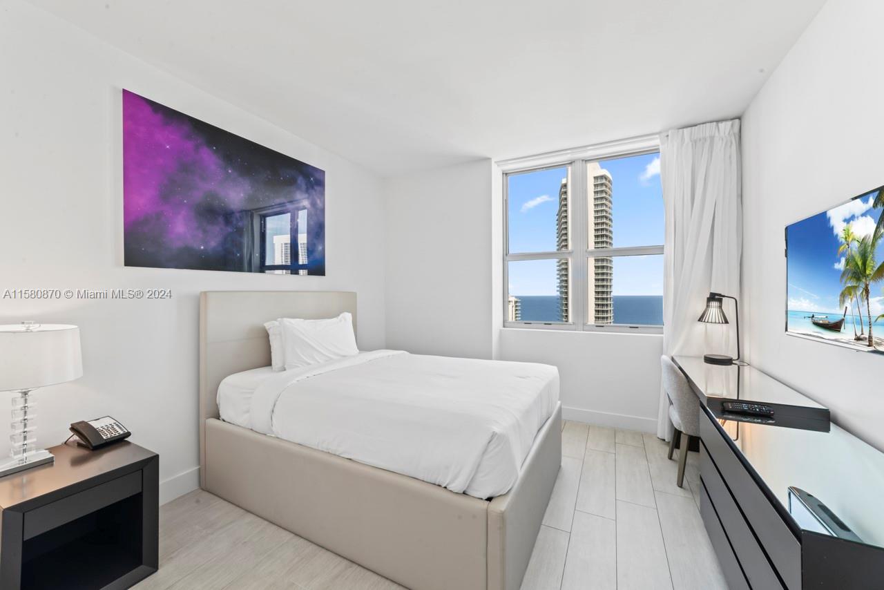 4010 S Ocean Dr R2409