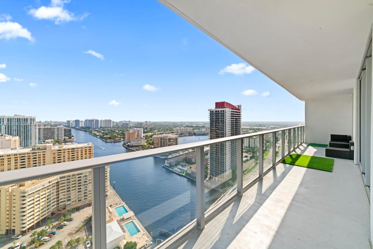 4010 SOUTH OCEAN CONDO - Residential Lease