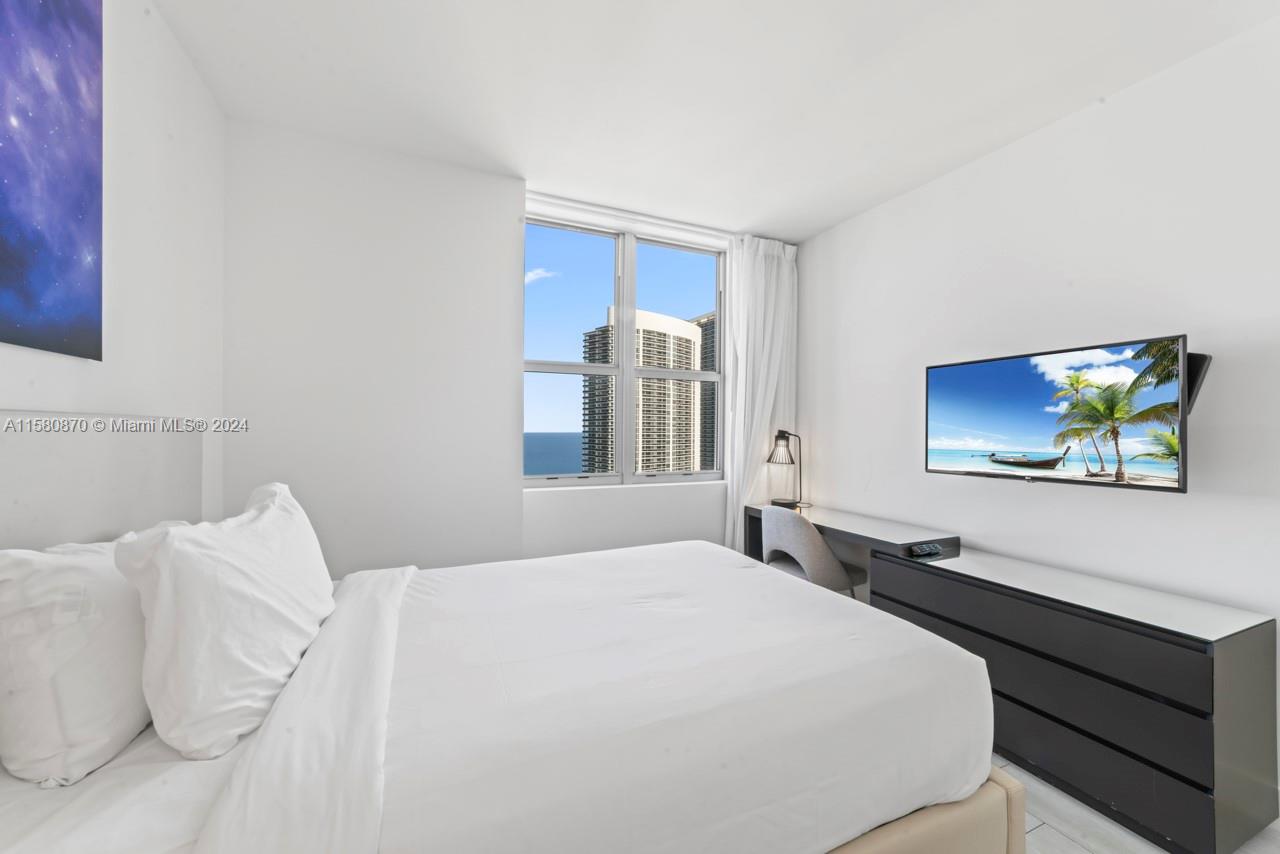 4010 S Ocean Dr R2409