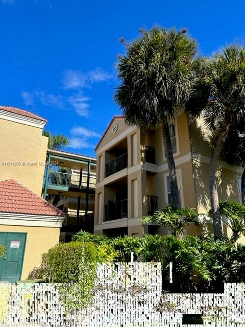 SAVANNAH AT RIVERSIDE CON - Residential Lease