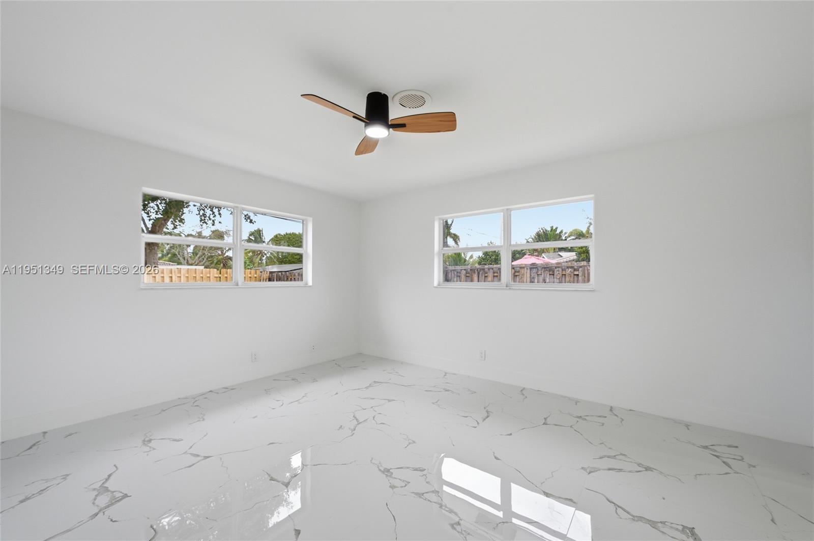 FLORANADA RIDGE SEC - Residential