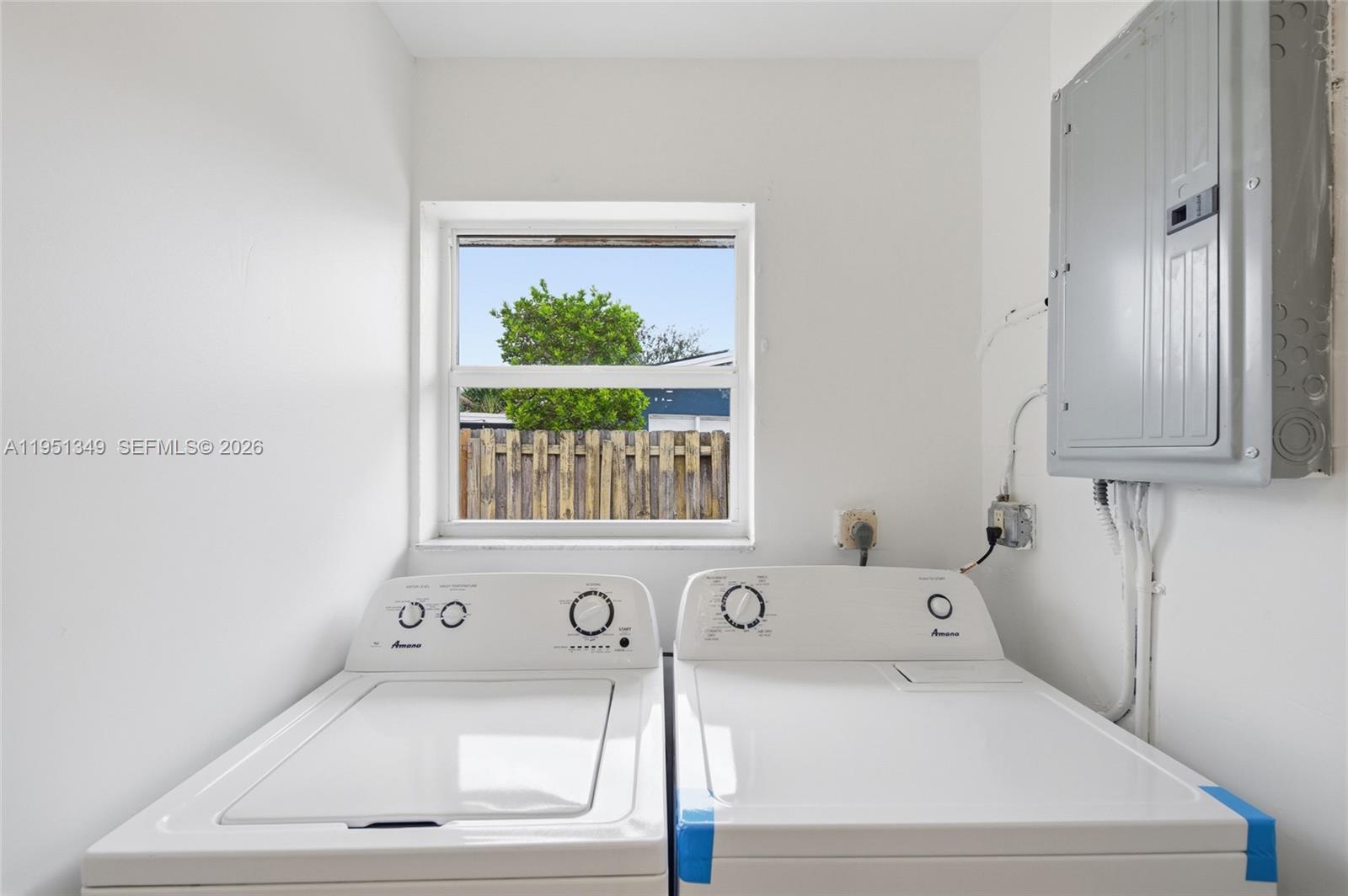 FLORANADA RIDGE SEC - Residential