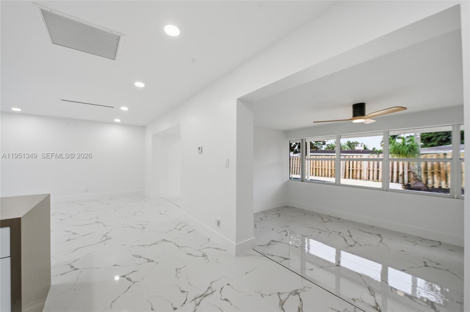 FLORANADA RIDGE SEC - Residential