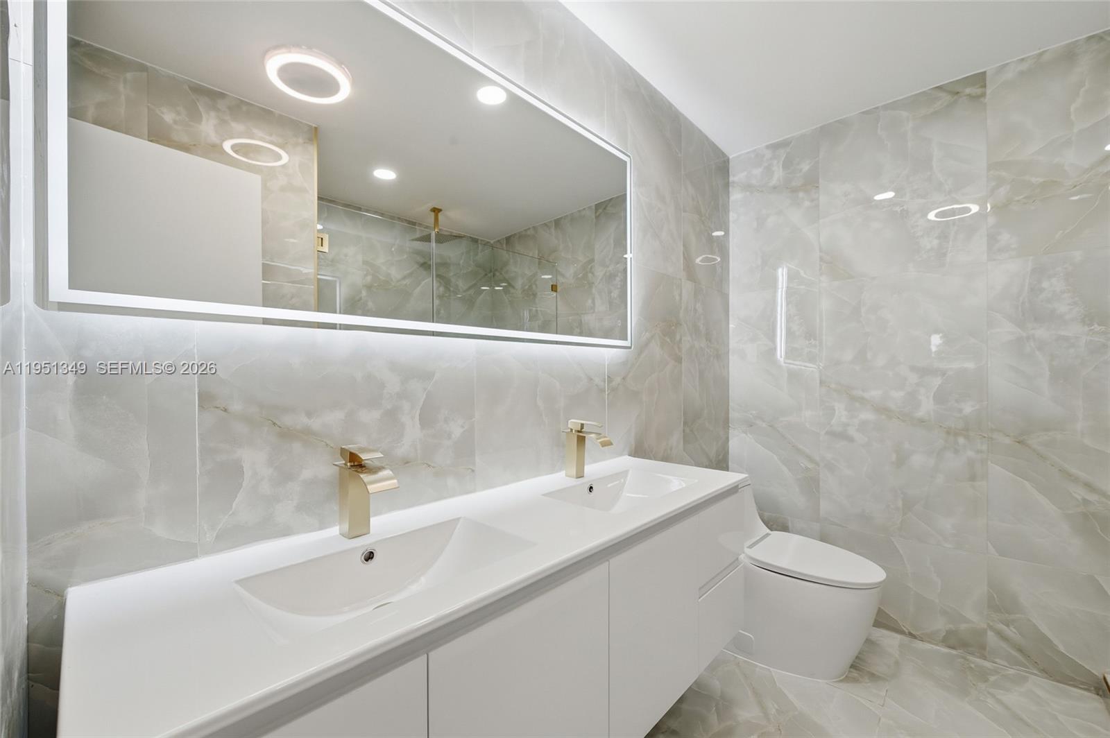 FLORANADA RIDGE SEC - Residential