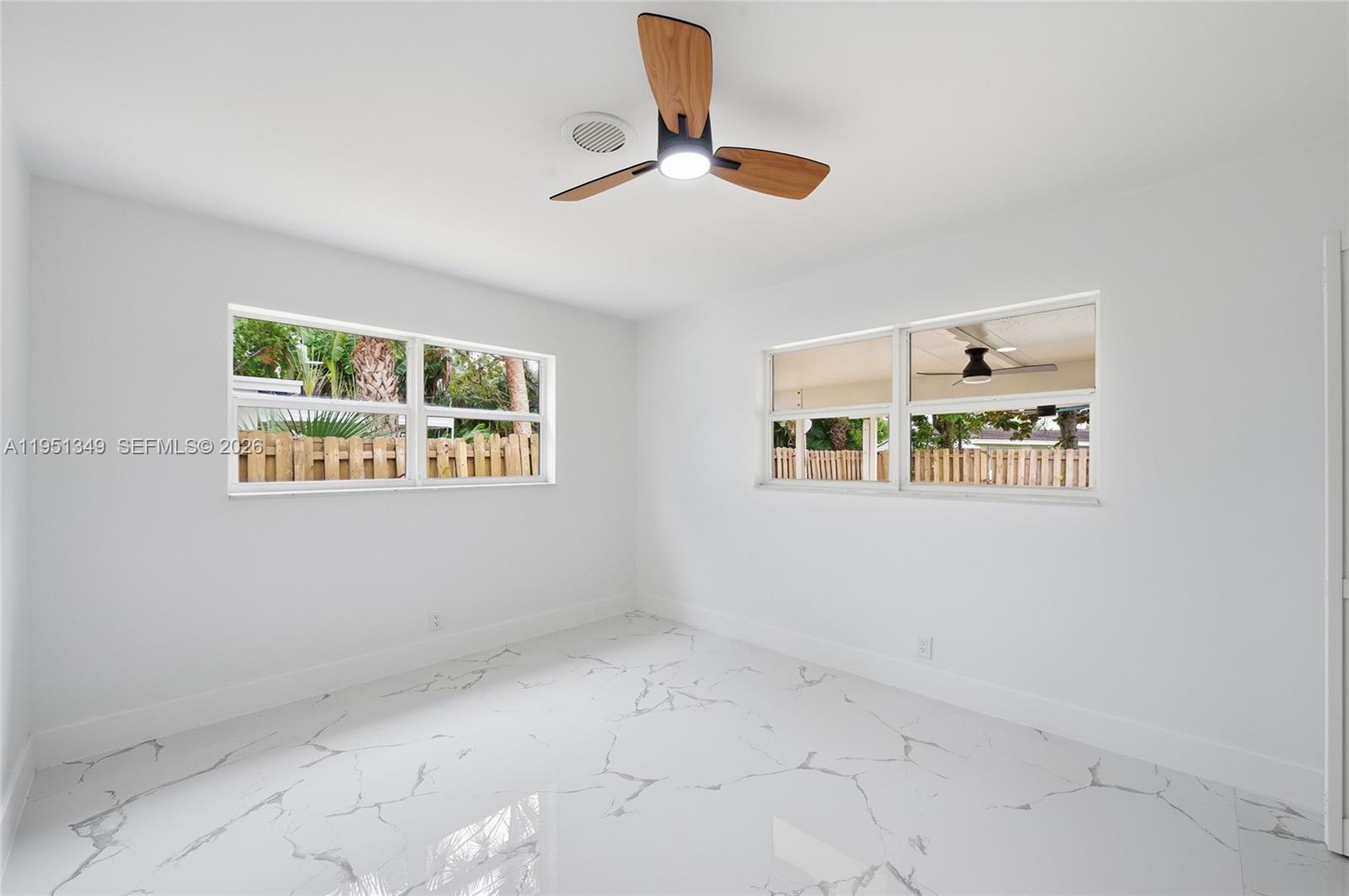 FLORANADA RIDGE SEC - Residential