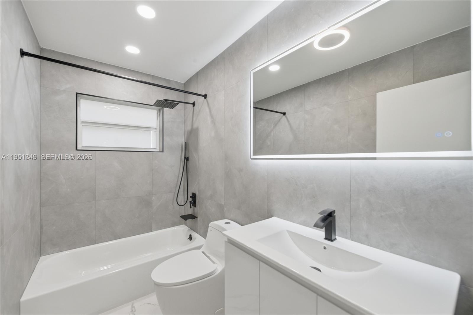 FLORANADA RIDGE SEC - Residential