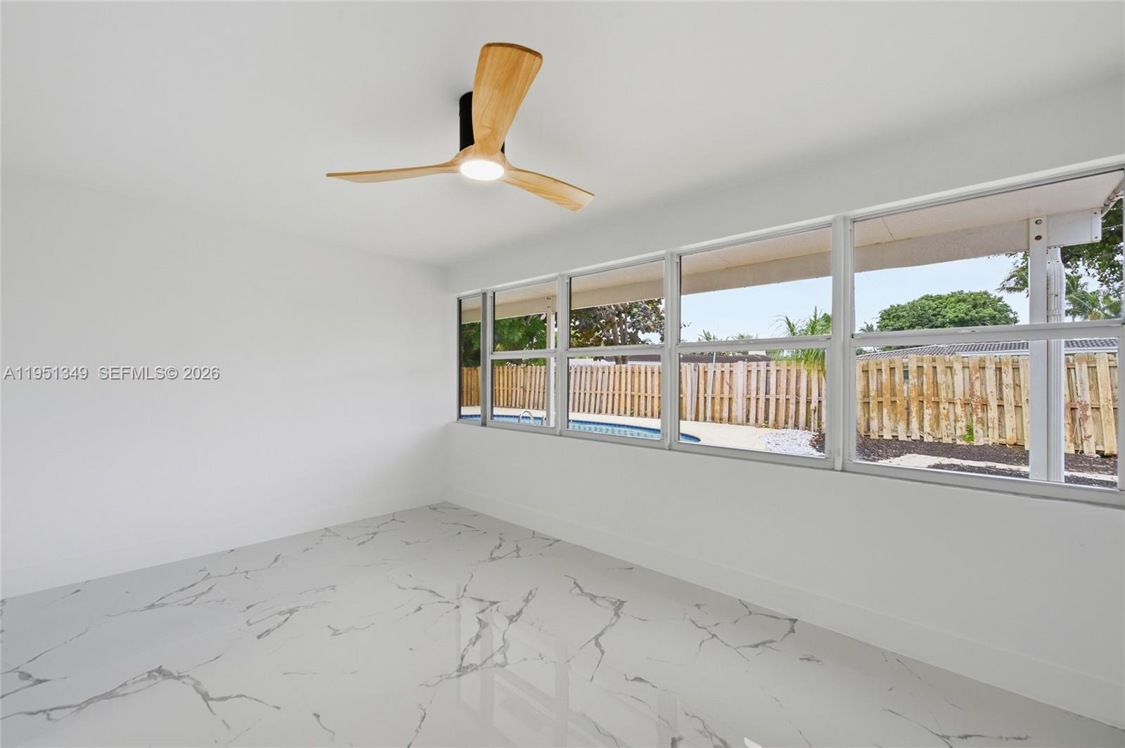 FLORANADA RIDGE SEC - Residential