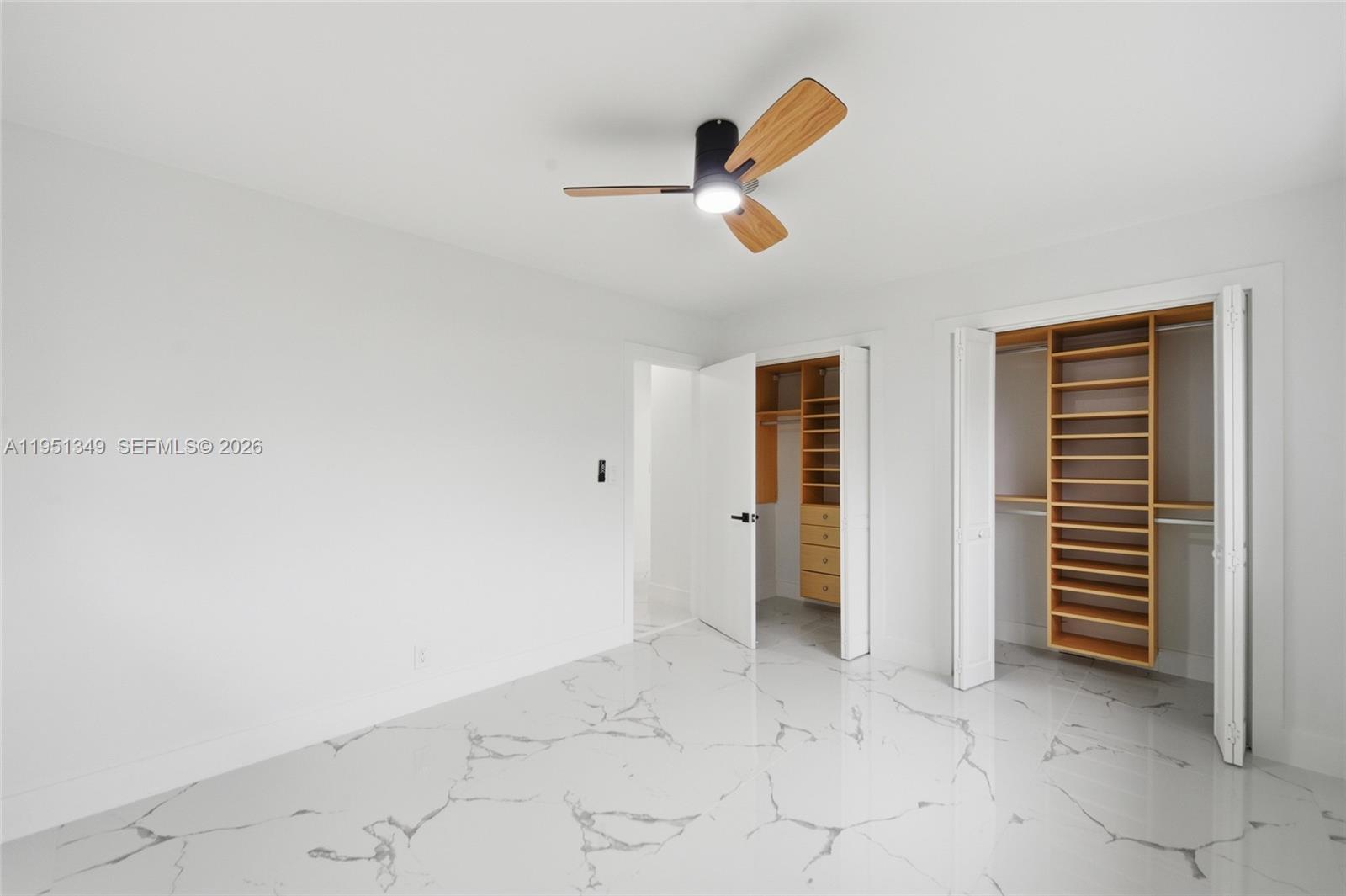 FLORANADA RIDGE SEC - Residential