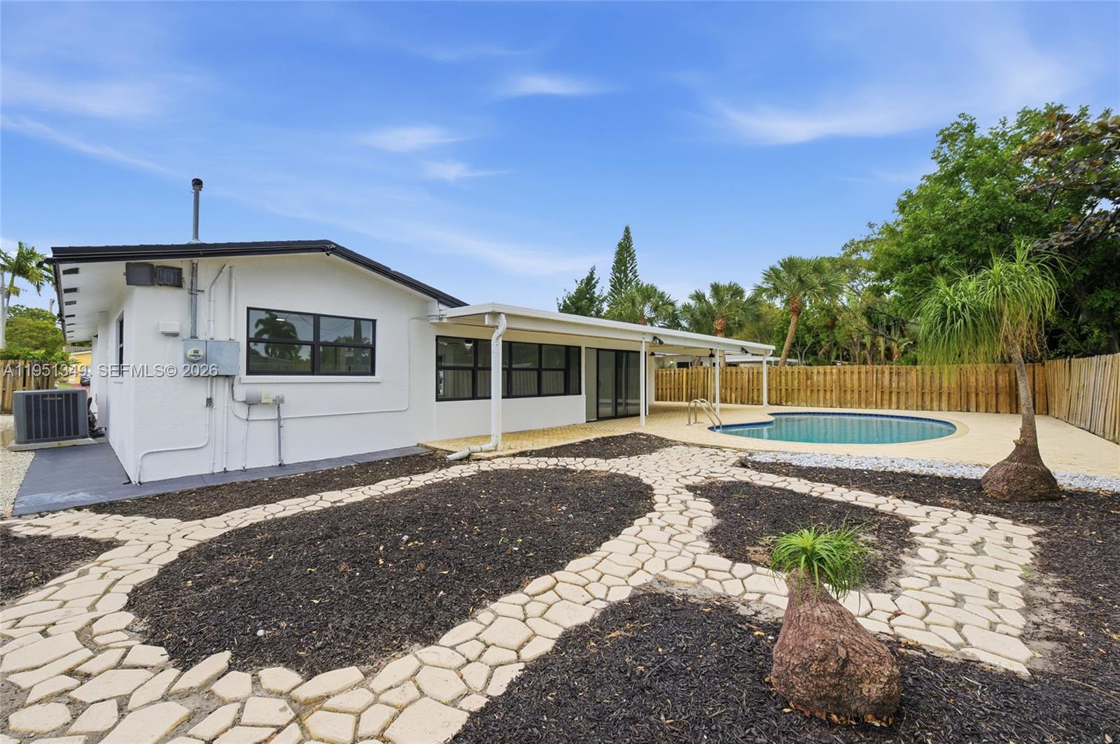 FLORANADA RIDGE SEC - Residential