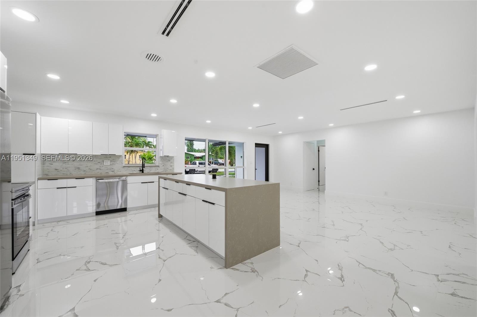 FLORANADA RIDGE SEC - Residential