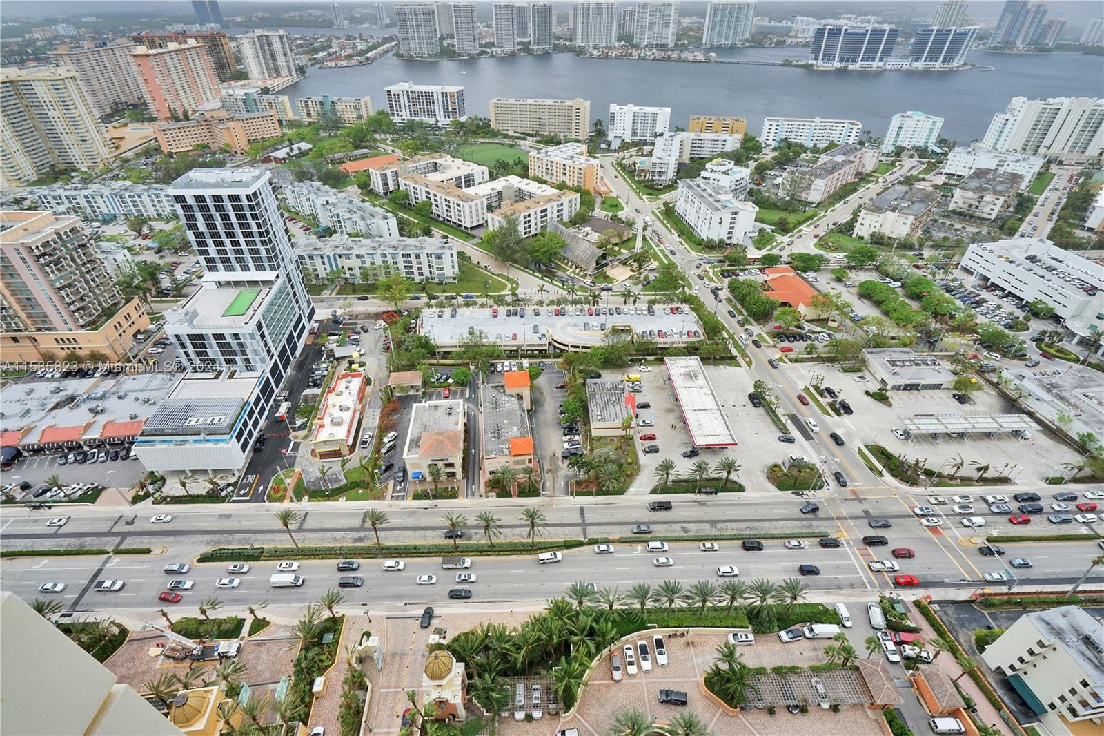 ACQUALINA - Residential