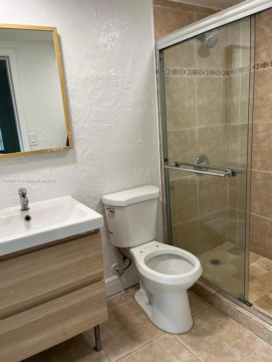 MAINLANDS OF TAMARAC LAKE - Residential Lease