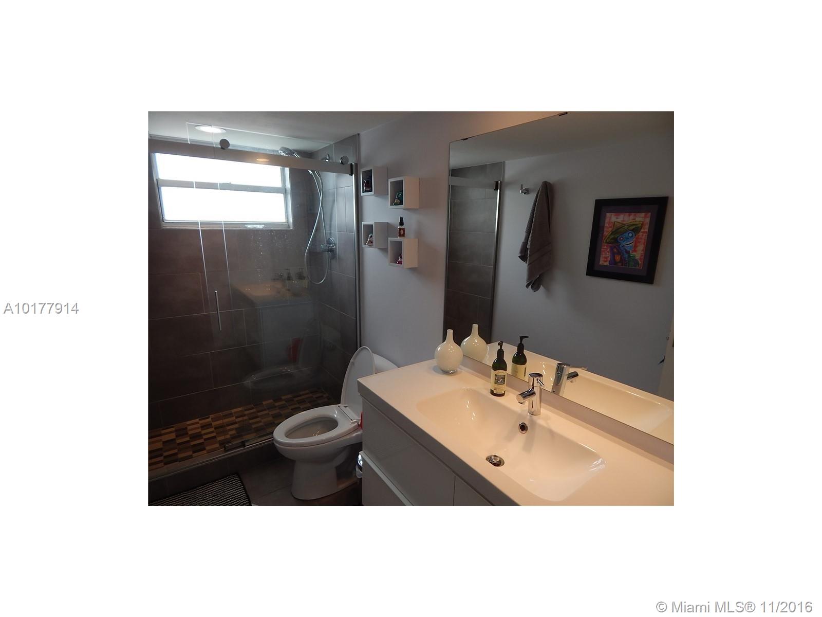 Bayshore Place Condo - Residential Lease