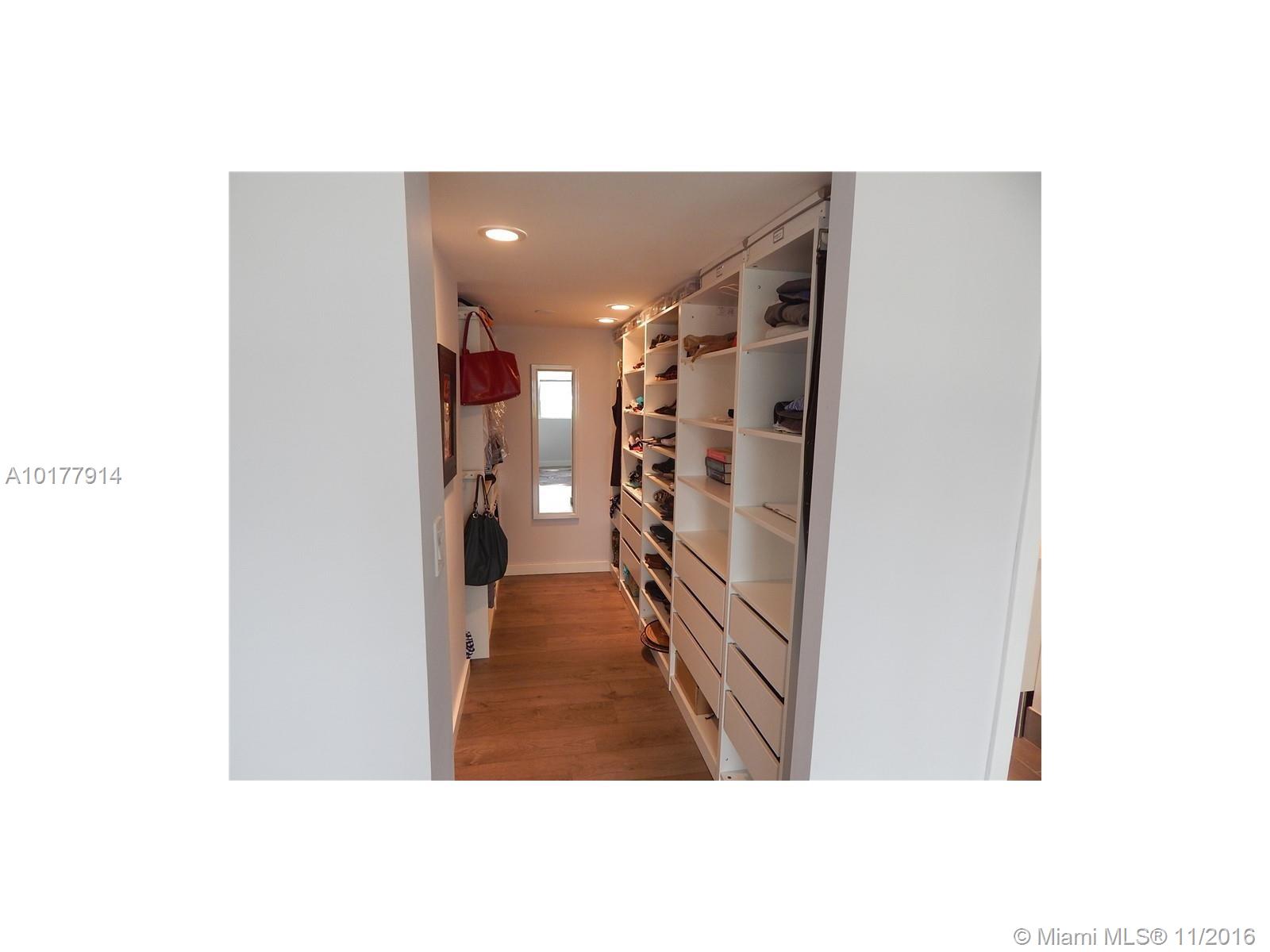 Bayshore Place Condo - Residential Lease