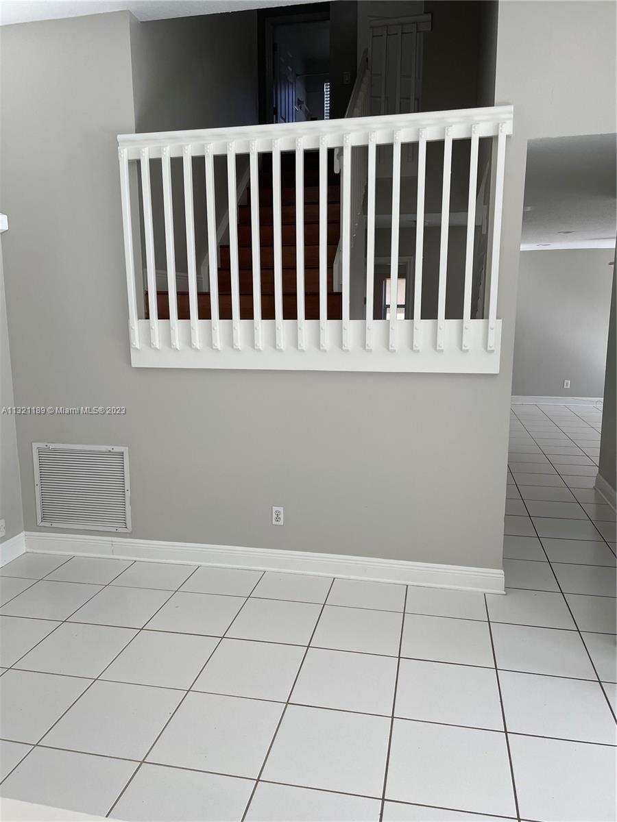 SILVER LAKES PHASE II REP - Residential Lease