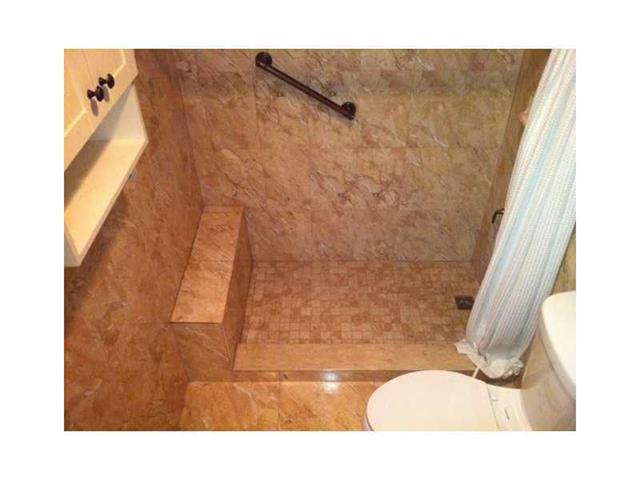 ISLE OF NORMANDY MIAMI VI - Residential Lease