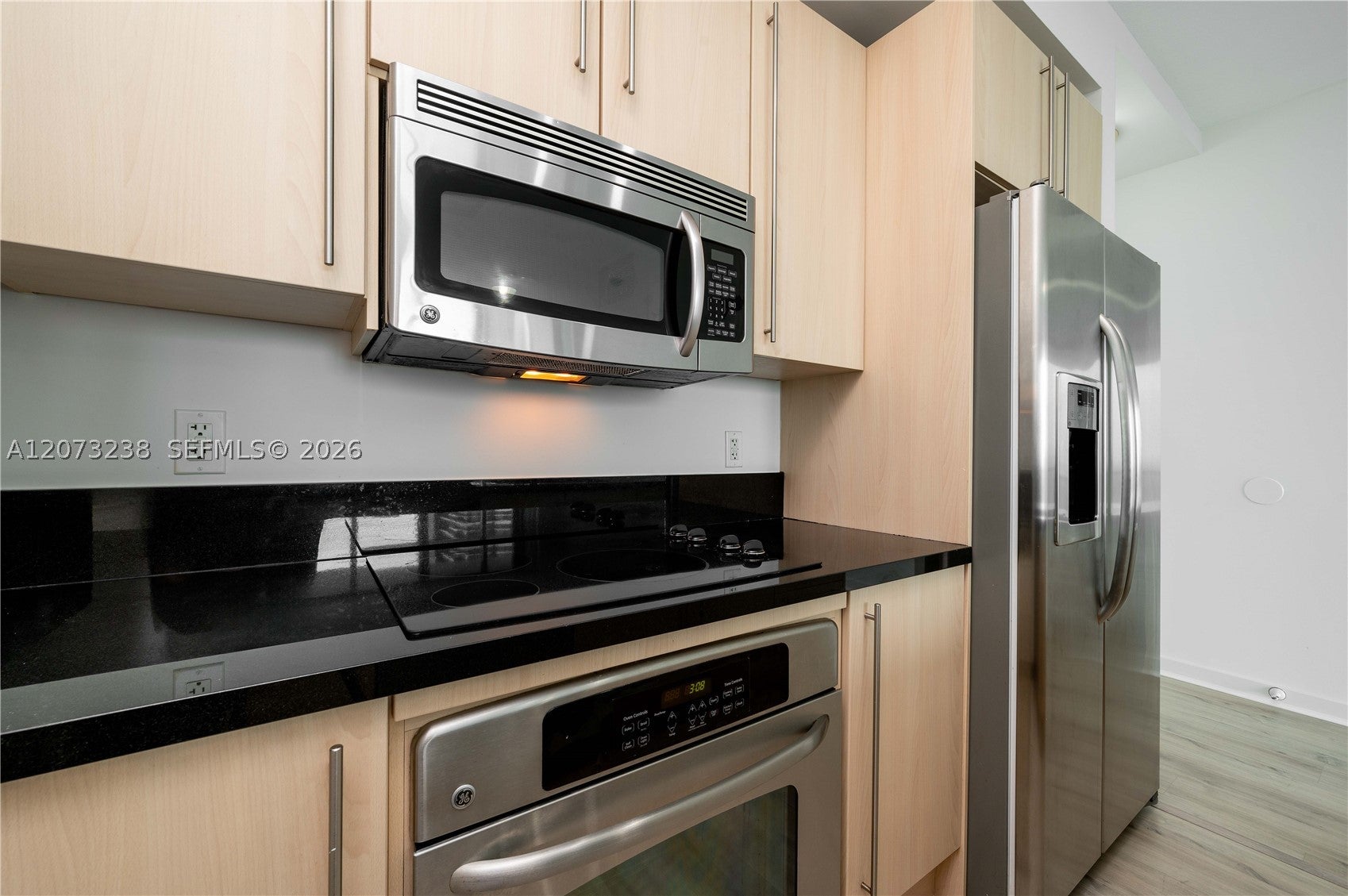 79 SW 12th St 2602-S