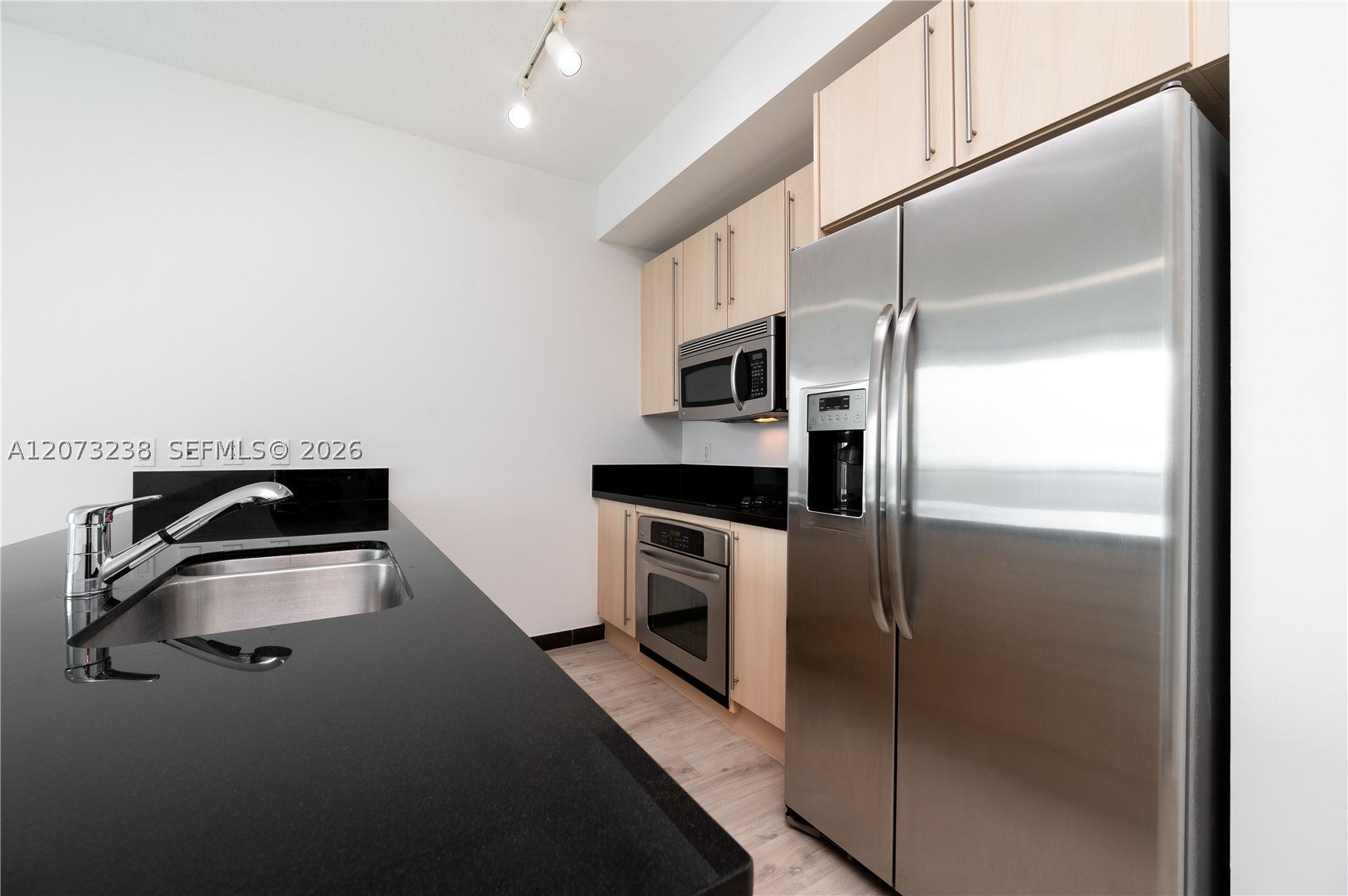 79 SW 12th St 2602-S