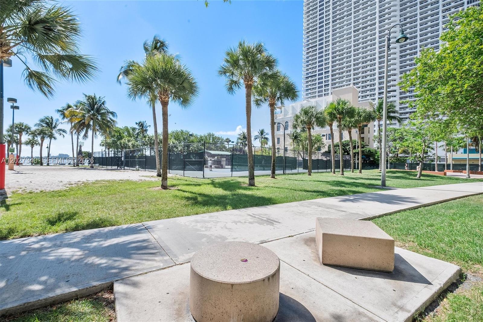 OPERA TOWER CONDO - Residential
