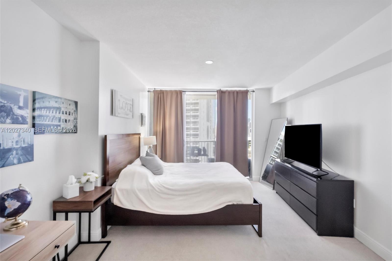 OPERA TOWER CONDO - Residential