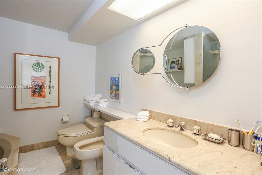 GROVE ISLE - Residential