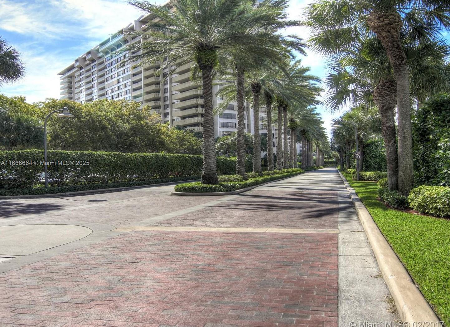 GROVE ISLE - Residential