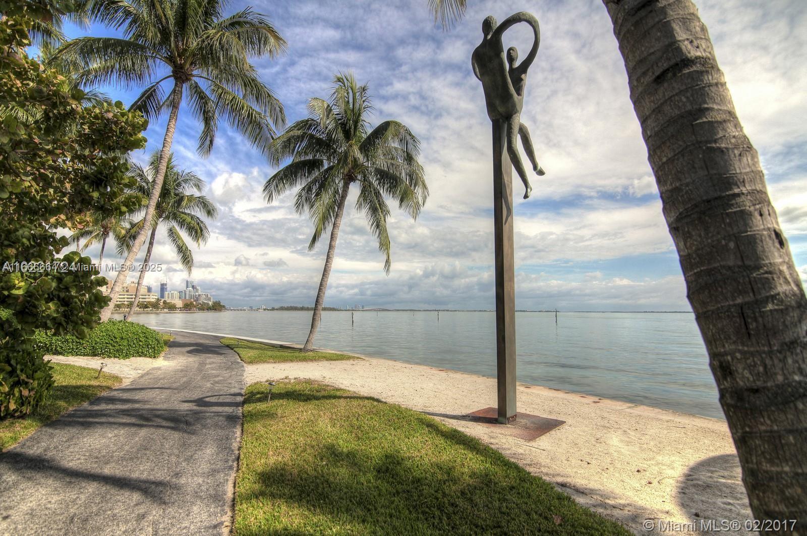 GROVE ISLE - Residential