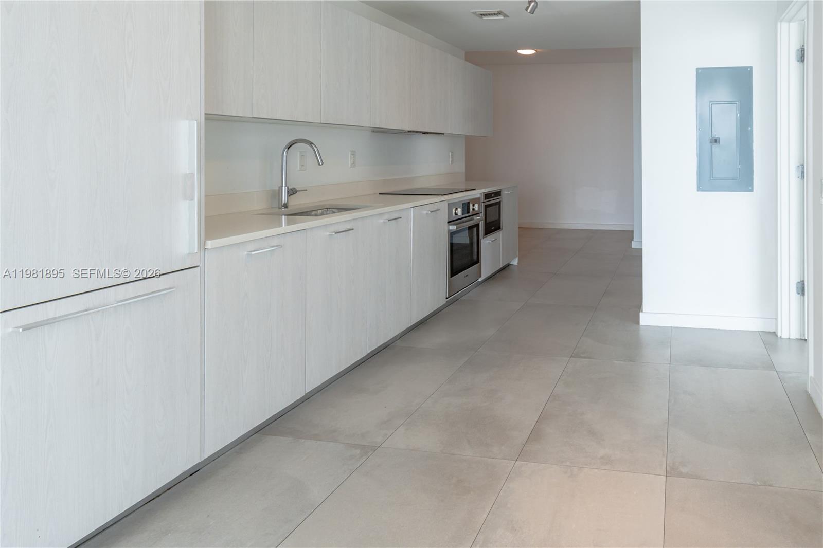 PARAISO BAYVIEWS CONDO - Residential Lease