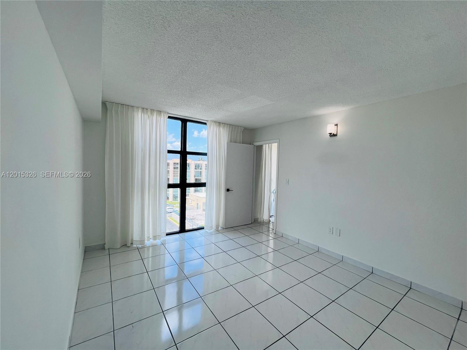 INTERNATIONAL TOWERS COND - Residential Lease